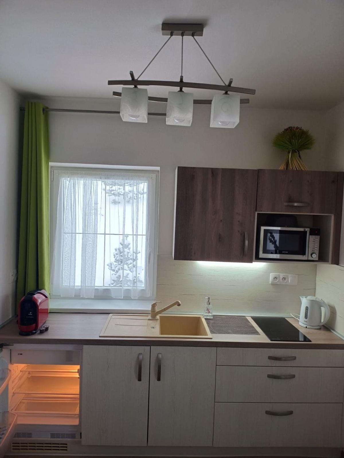 Apartman Grun -Vratna-Paseky Жиліна Екстер'єр фото